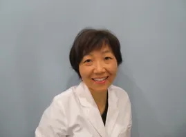 鍋島寿和乃医師の画像